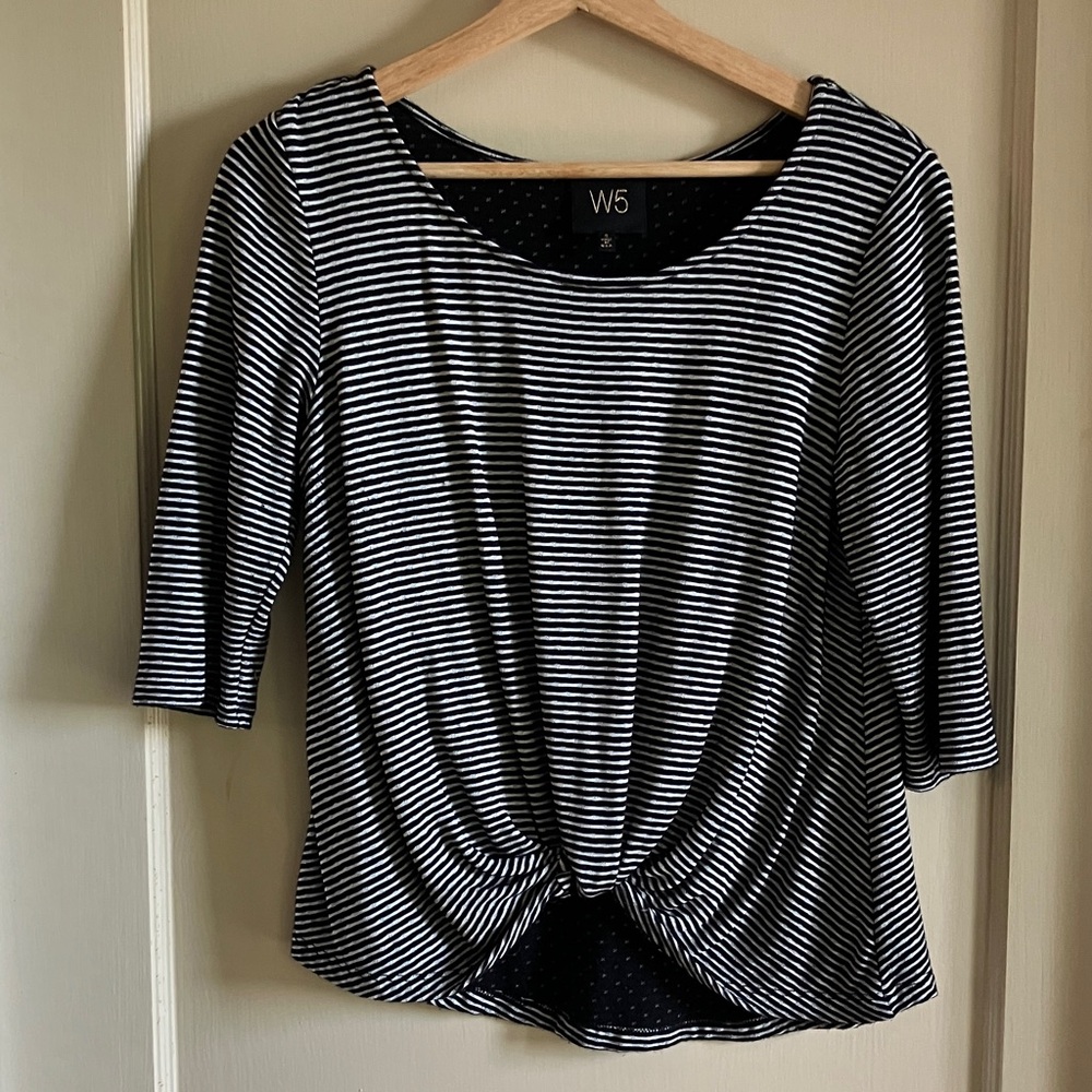 Anthro W5 3/4 sleeve stripped twist front top